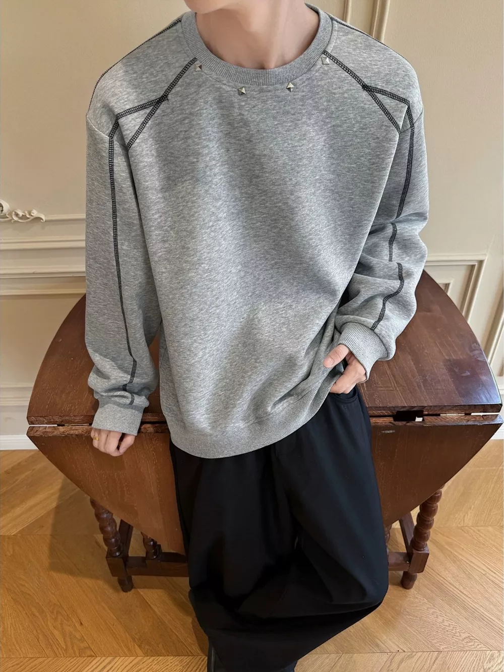 Men's Plus Size Studded Contrast Stitching Sweatshirt, image 3