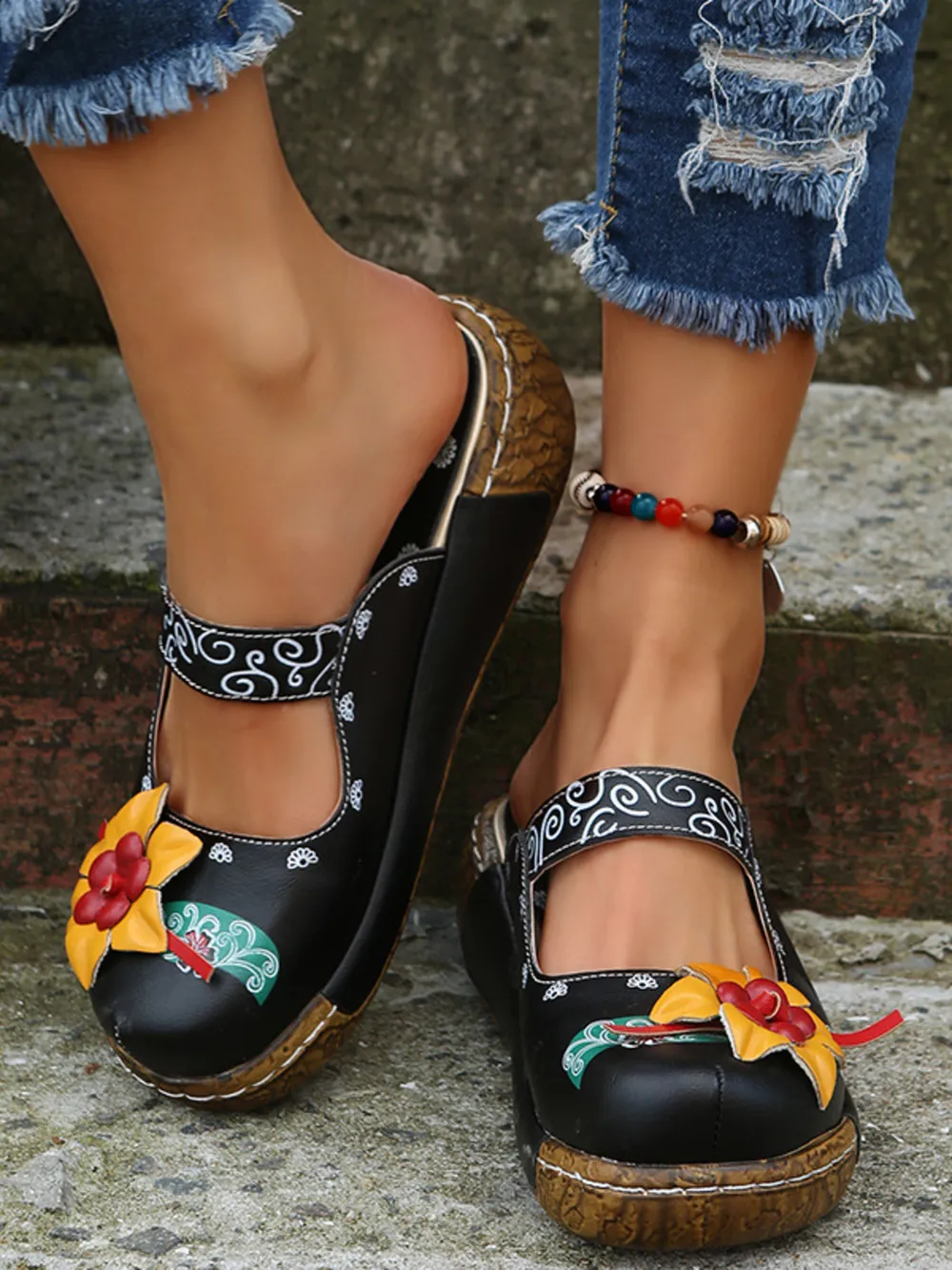 Flower Round Toe Sandals, image 2