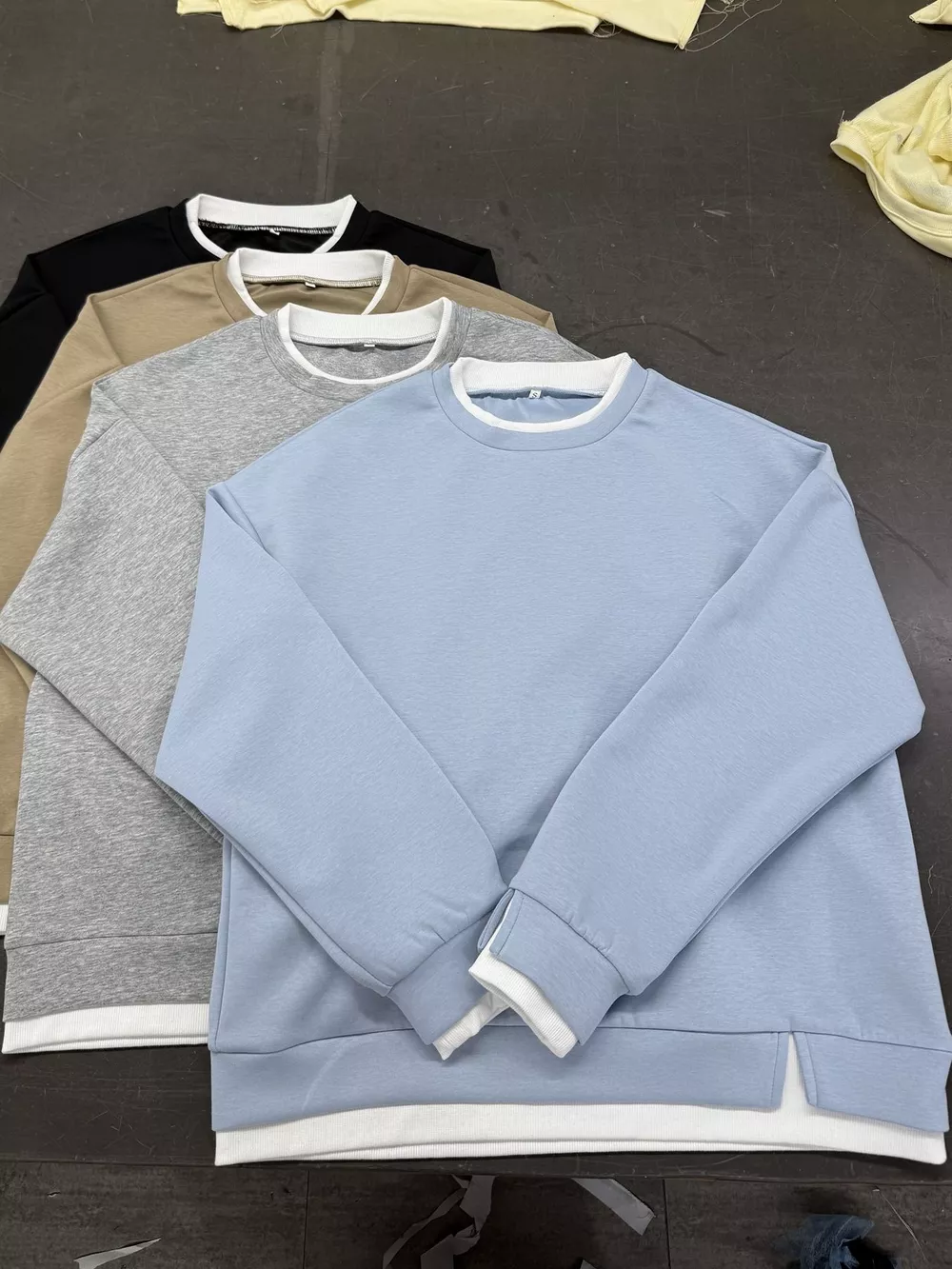 Crewneck Sweatshirt with Contrast Ribbed Trim, image 5