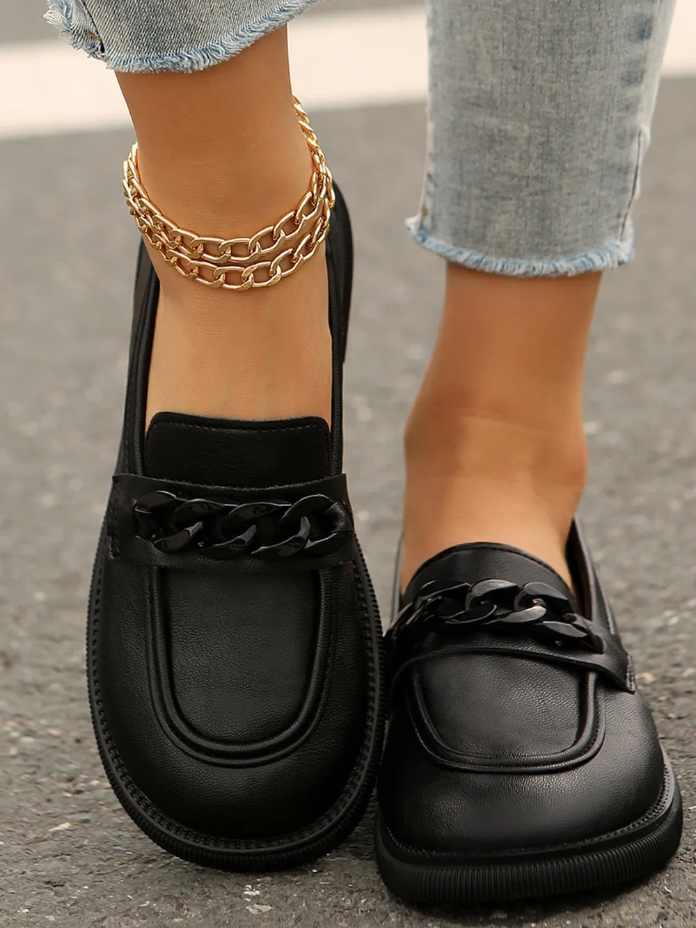 Chain Detail Leather Loafers