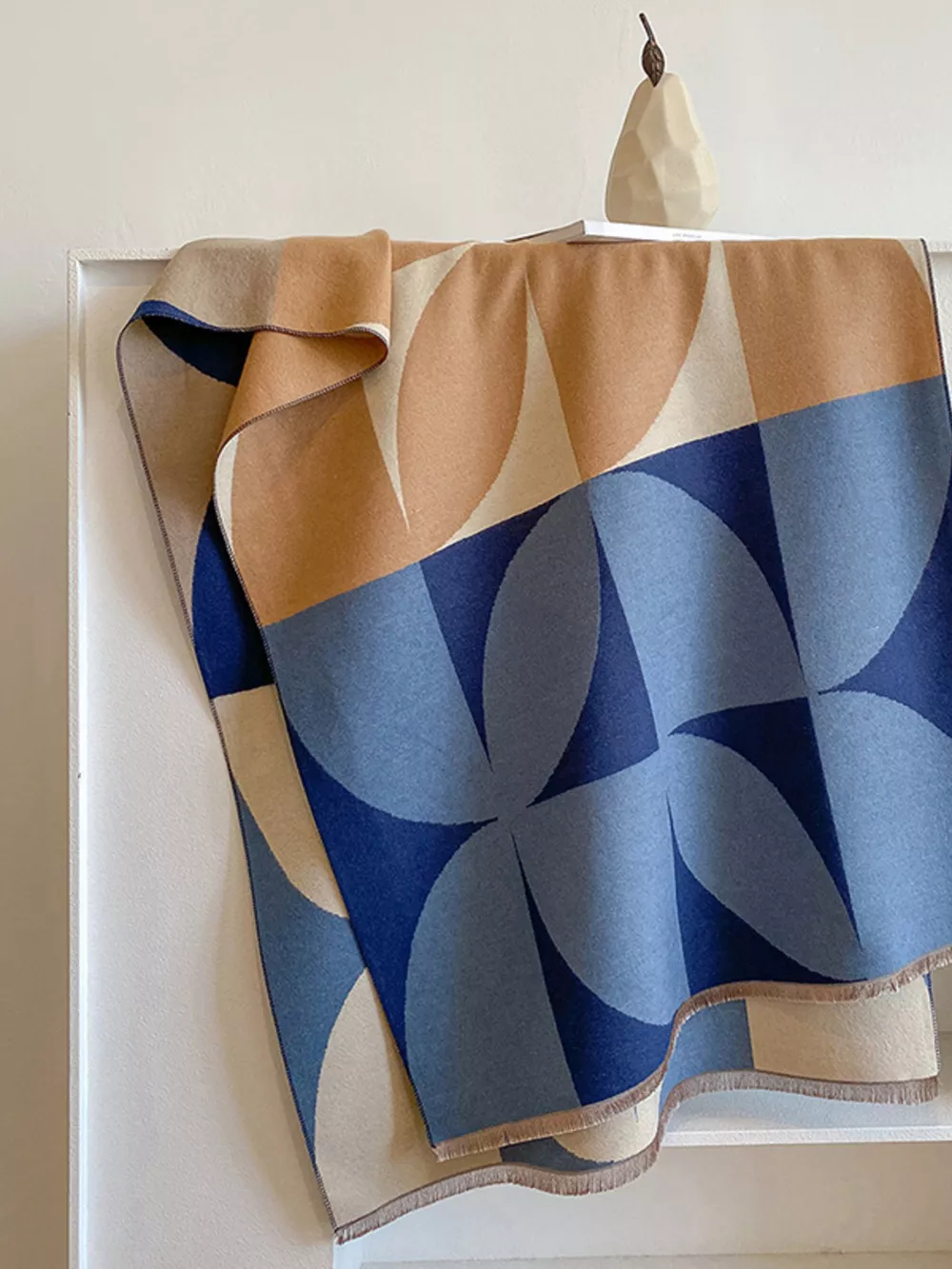 Contrast Raw Hem Scarf, image 13