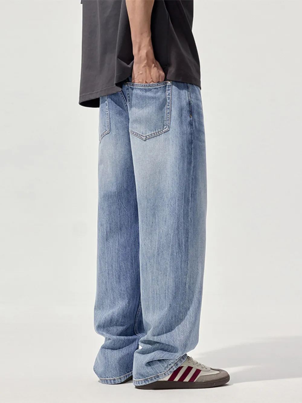 Men's Wide-Leg Relaxed Fit Jeans, image 4