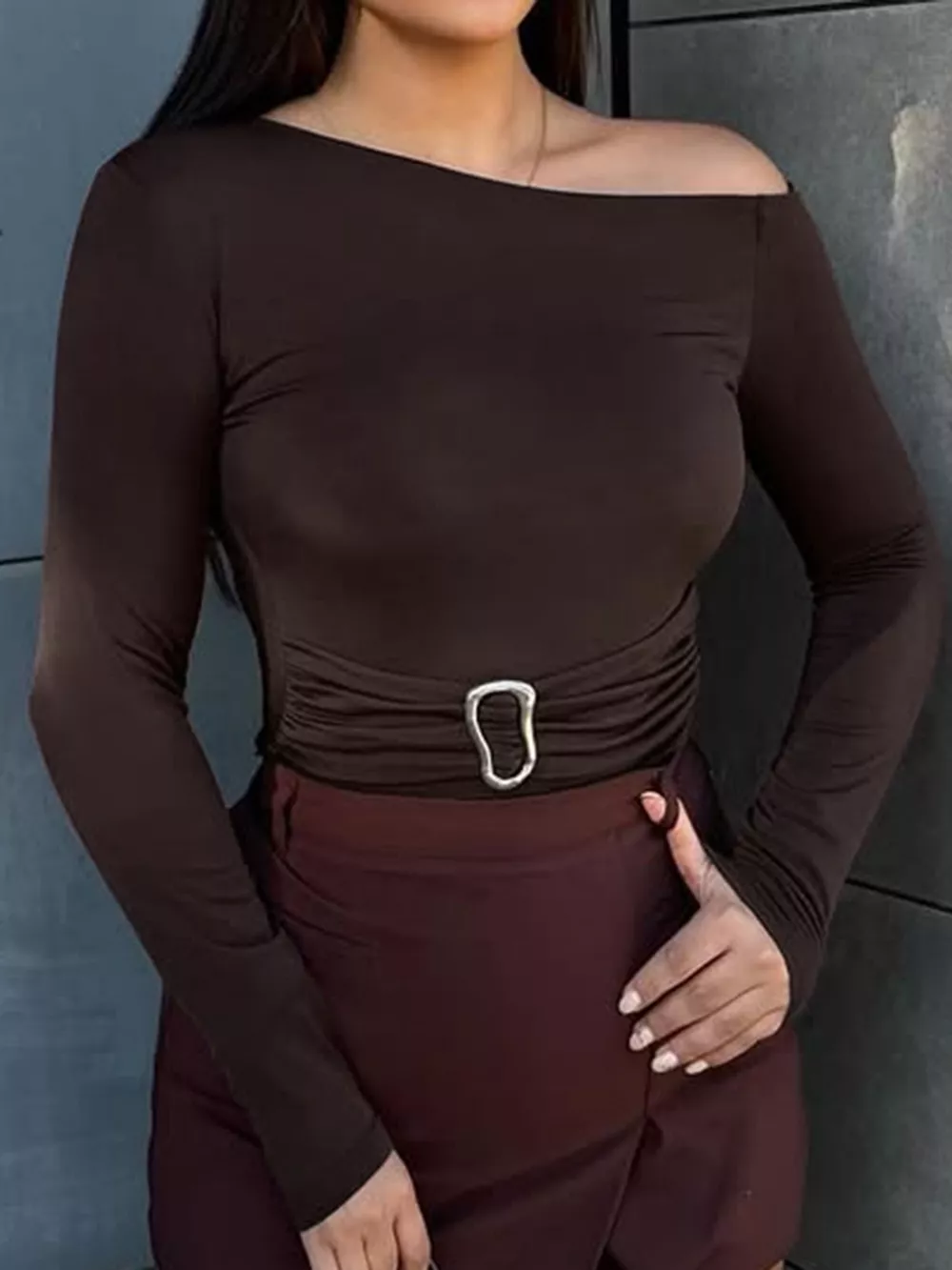 Asymmetrical One-Shoulder Long Sleeve T-Shirt with Metal Buckle Detail, image 5