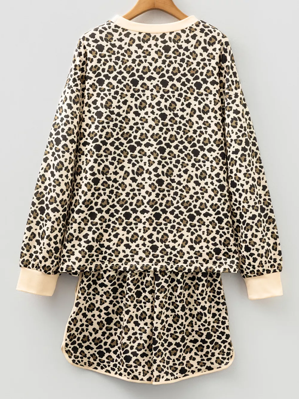 Leopard Print Contrast Trim Long Sleeve Pullover and Drawstring Shorts 2pcs Outfit, image 8