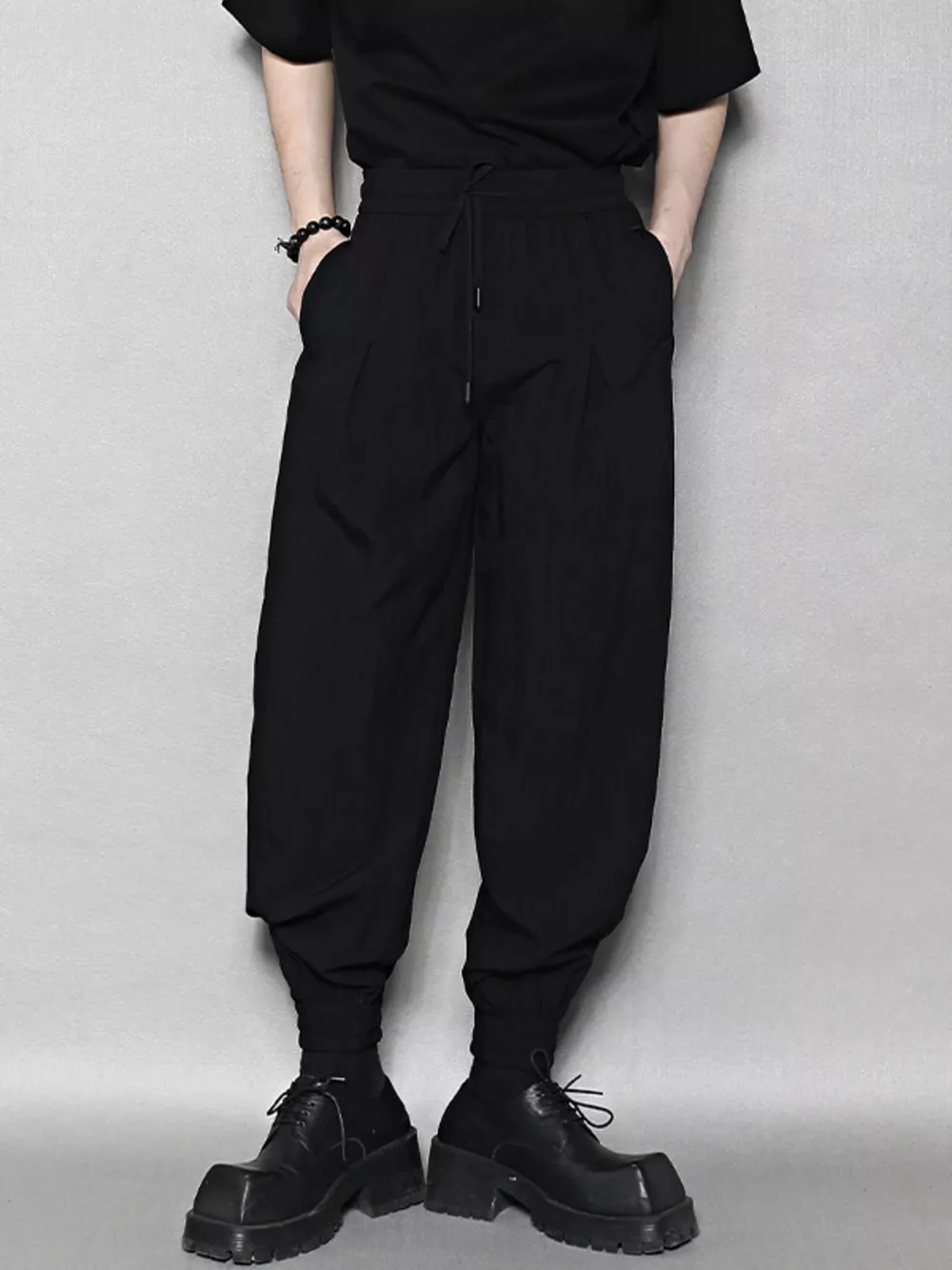 Men's Relaxed Fit Drawstring Ankle Cuffed Pants
