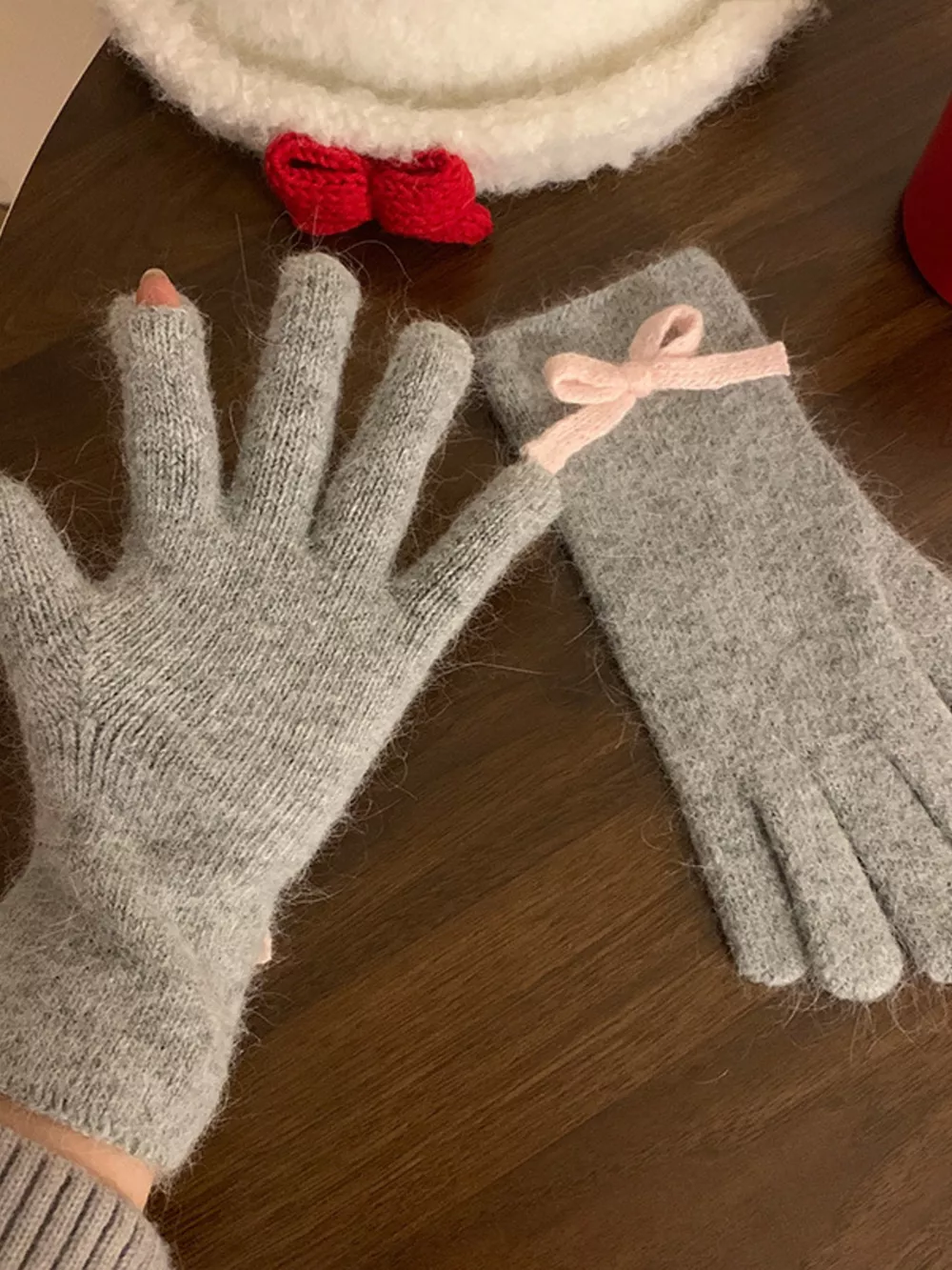 Bow-Accent Knit Gloves, image 5