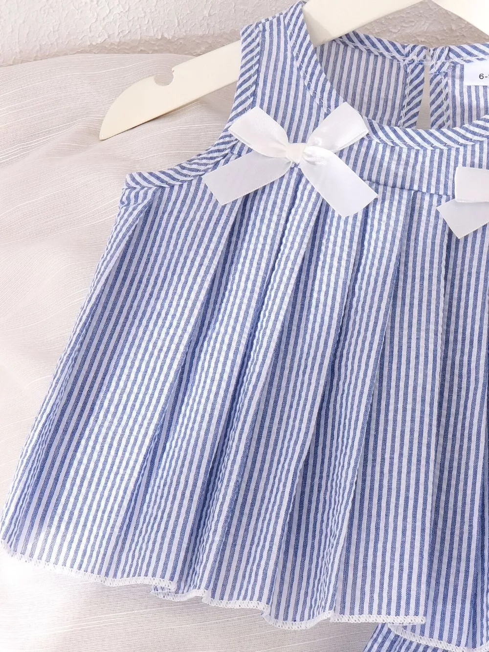Children's Striped Sleeveless Top and Pants Set with Bows, image 3