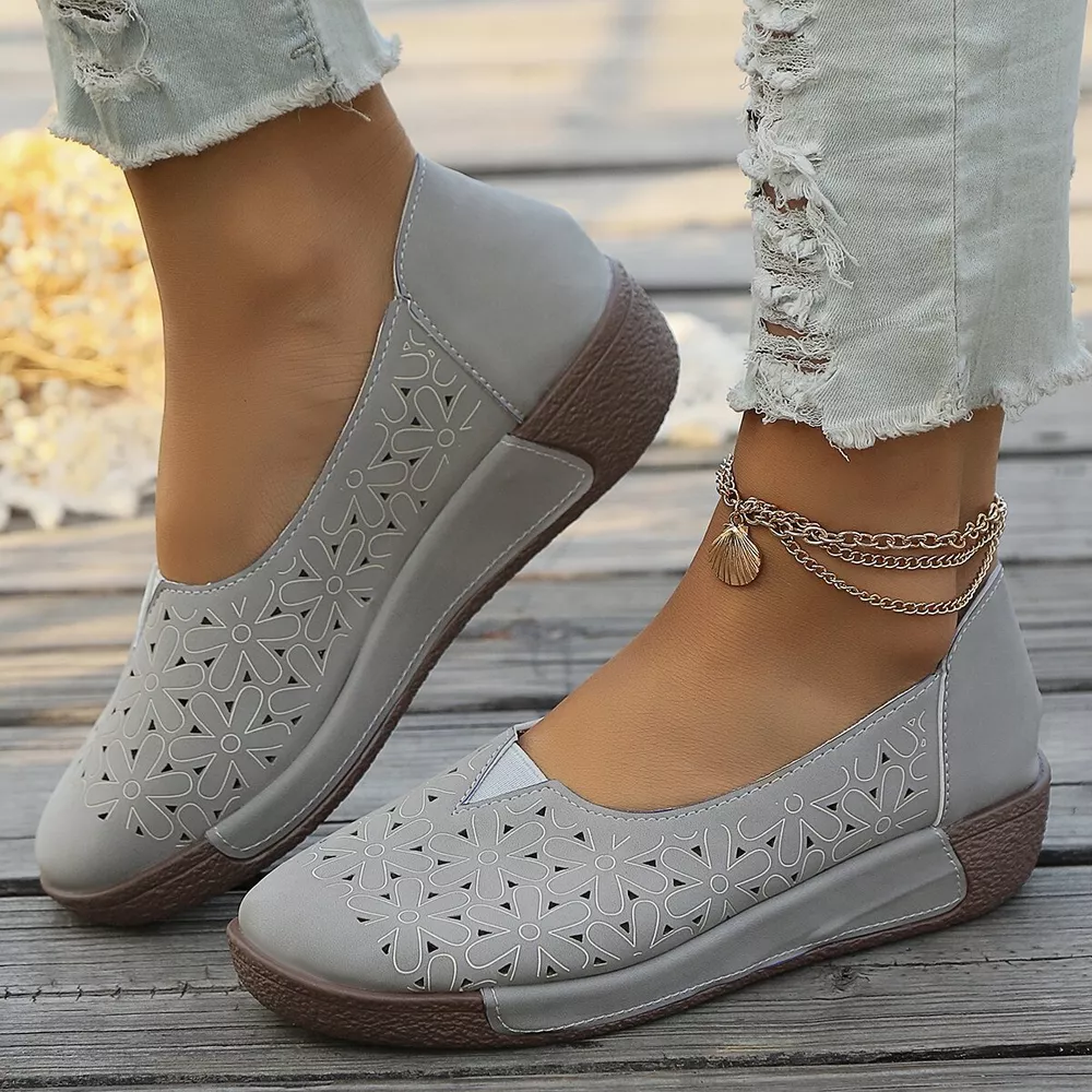 Hollow-Out Casual Loafers, image 2
