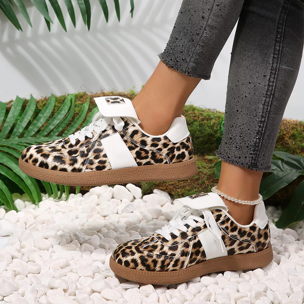 Round Toe Lace Up Sneakers, image 3