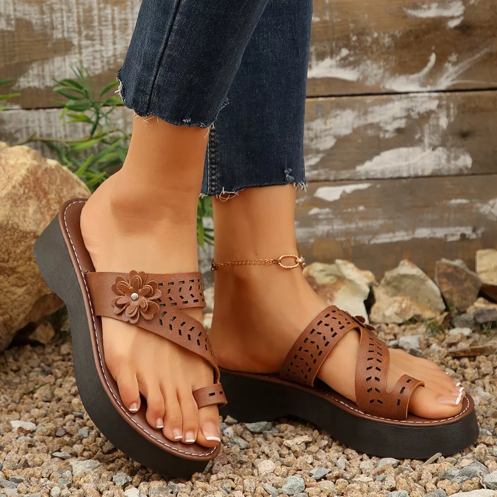 Toe Loop Platform Sandals, image 2