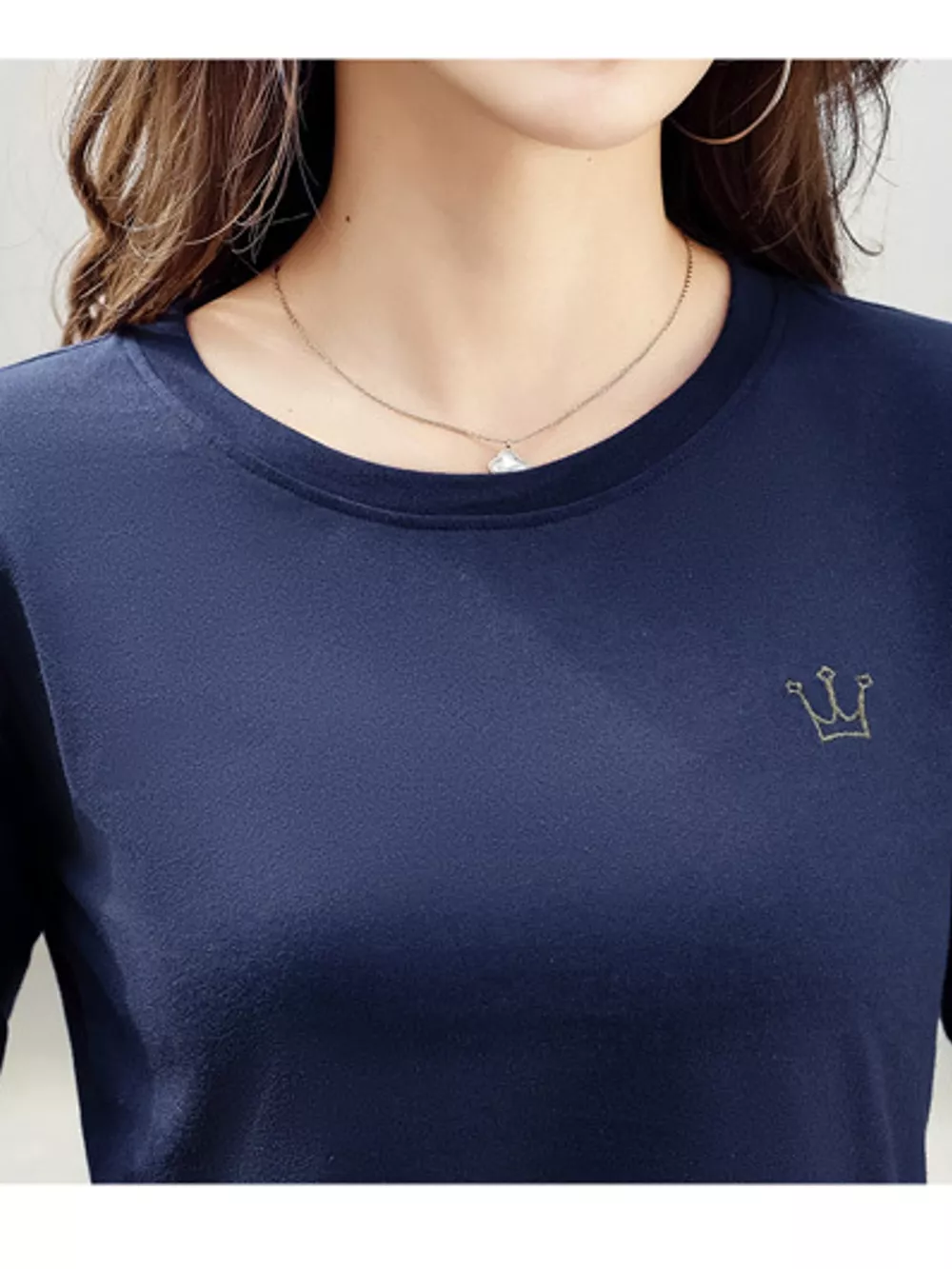 Full Size Crown Long Sleeve T-Shirt Plus Size, image 11