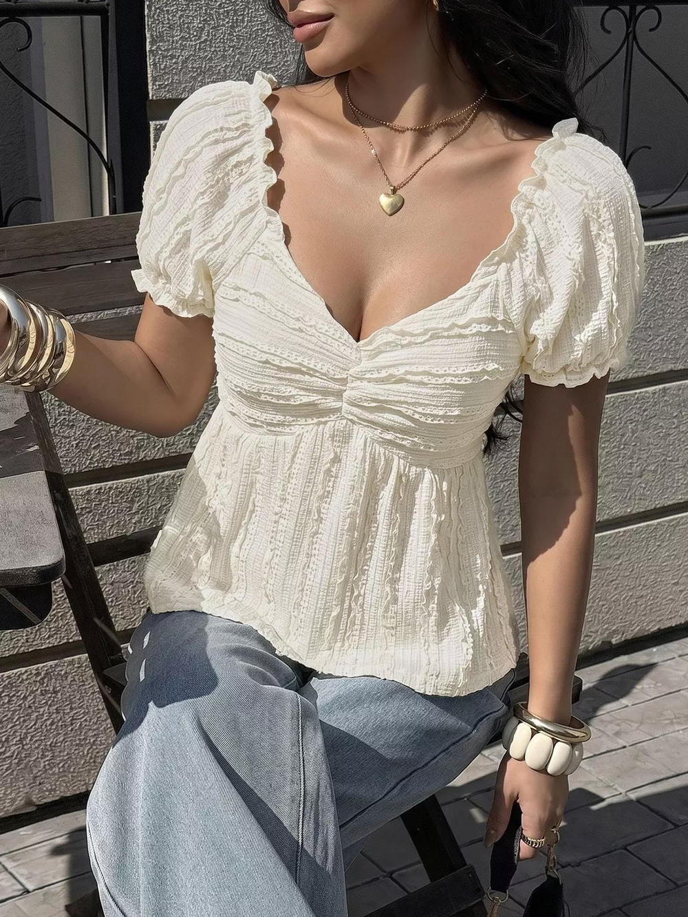 Textured Sweetheart Neck Puff Sleeve T-Shirt, image 7