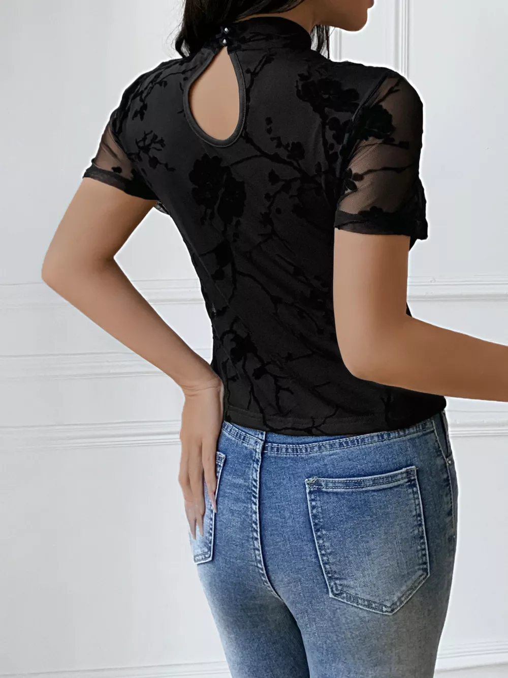 Cutout Front Short Sleeve Top, image 4