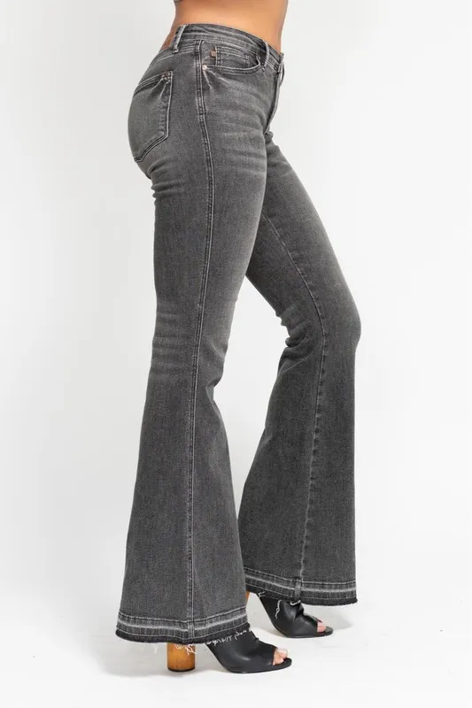 Full Size Mid Rise Tummy Control Washed Gray Release Hem Flare Jeans Plus Size, image 8