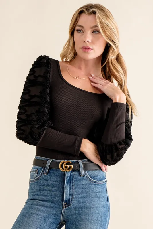 Textured Puff Sleeve Bodysuit, image 4