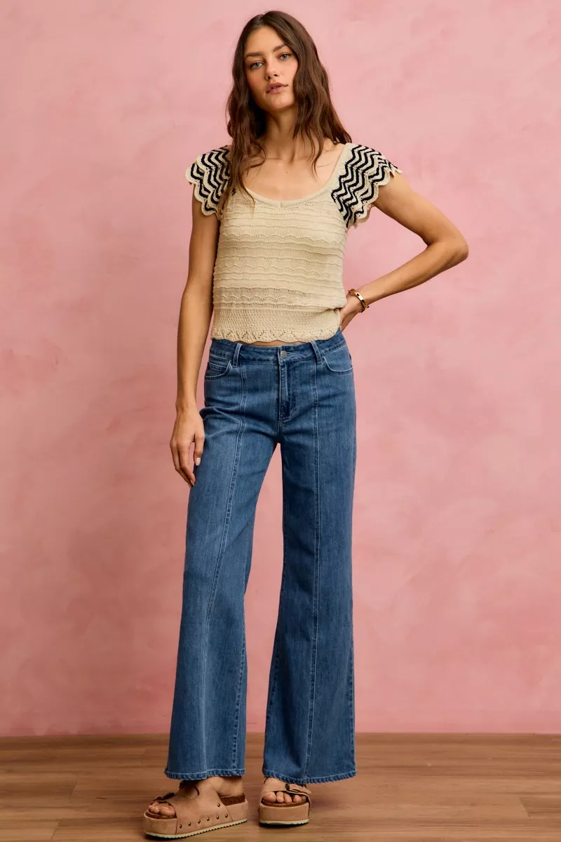 Wavy Textured Knit Top With Fluttered Sleeves, image 5