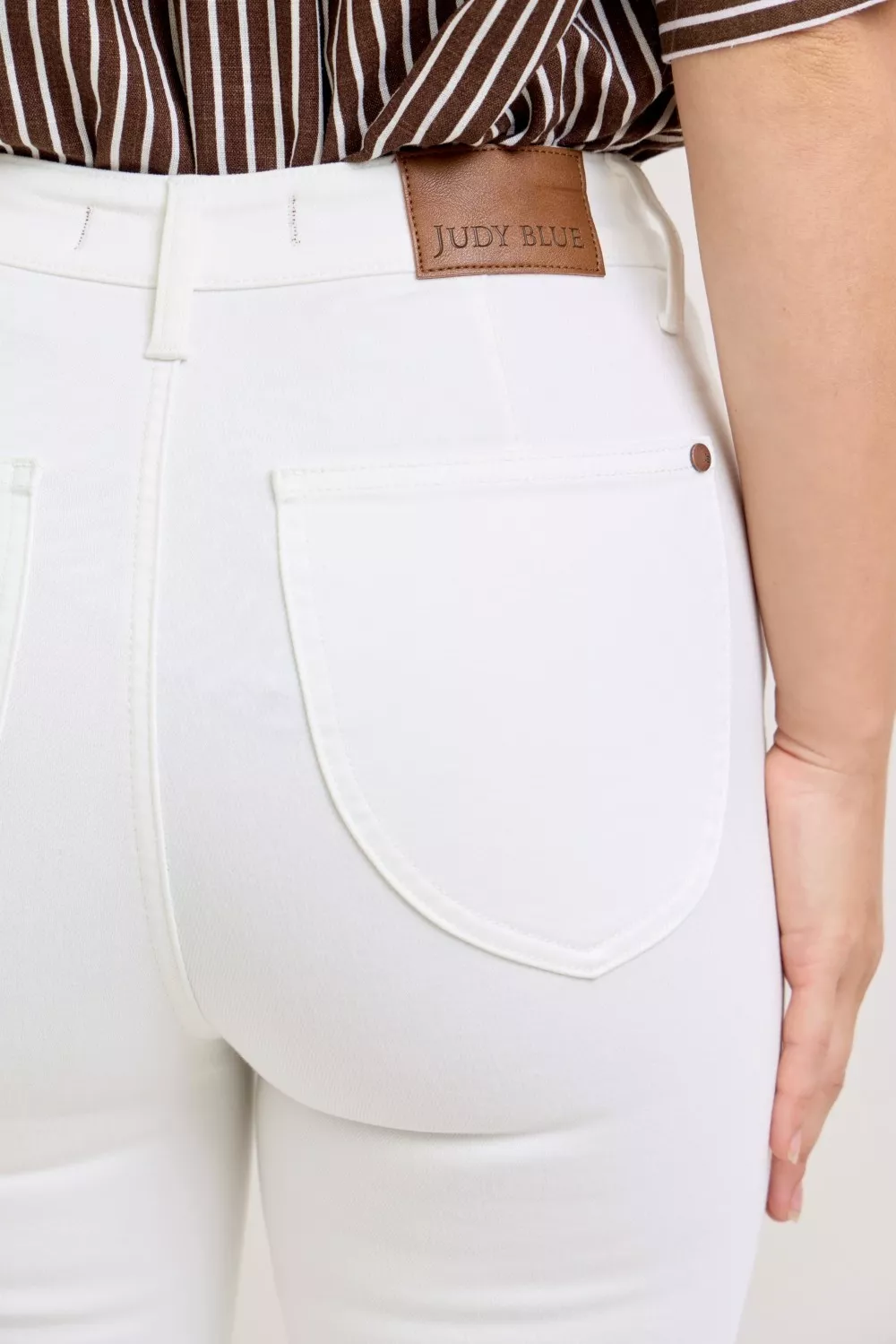 High Waist Extended Waistband Capri Pants with Spade Pockets, image 2