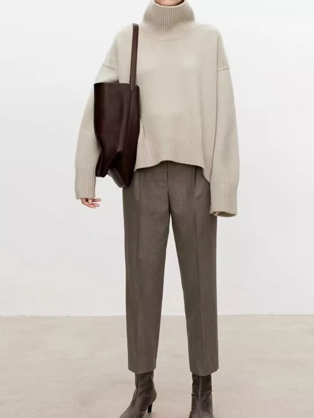 Oversized Turtleneck Wool Sweater, image 19