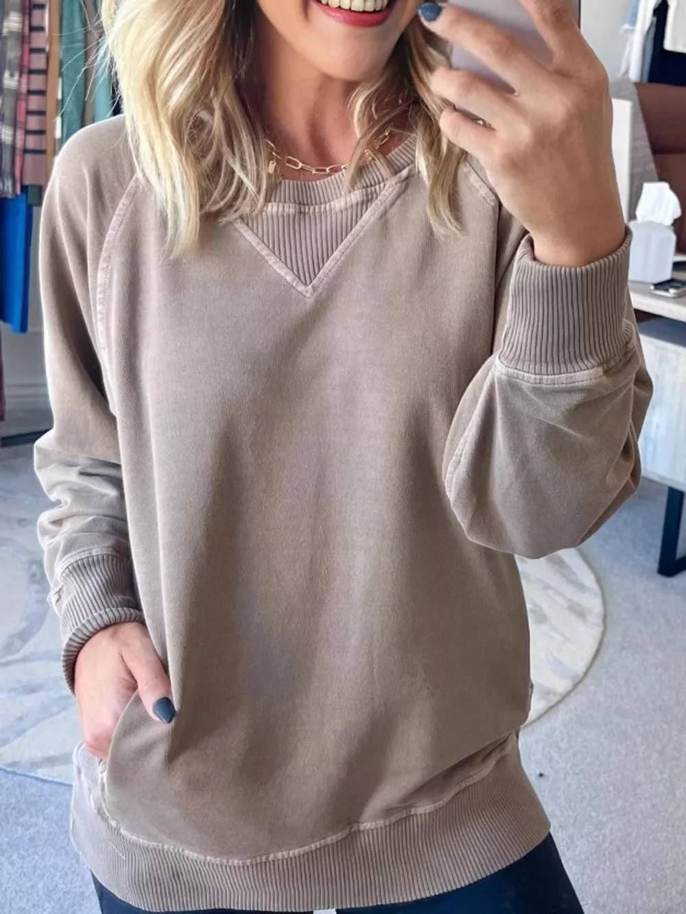 Crew Neck Raglan Sleeve Sweatshirt