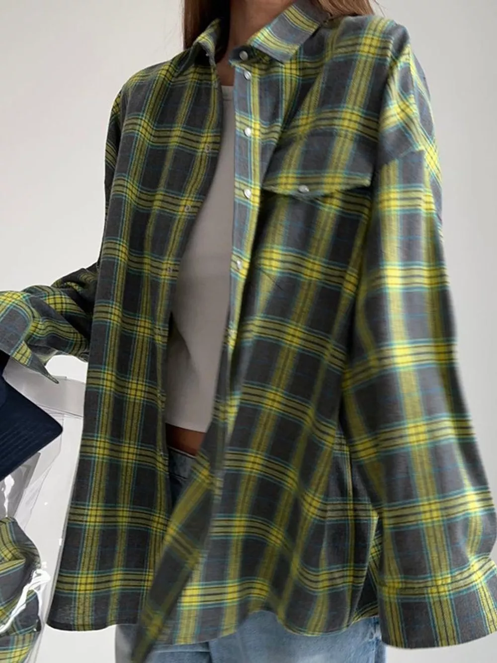 Casual Plaid Button-Down Shirt with Front-Tie Detail, image 2