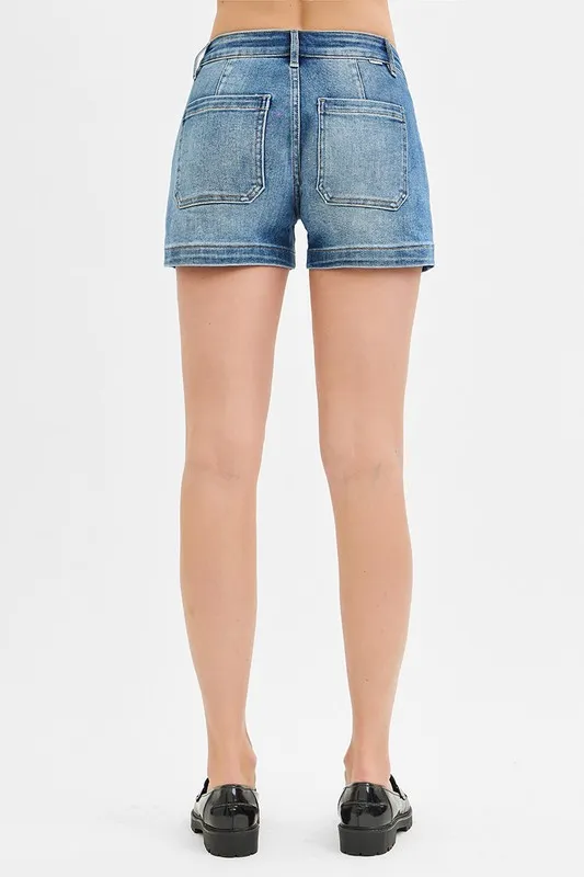 Low Rise Patched Pocket Shorts, image 3