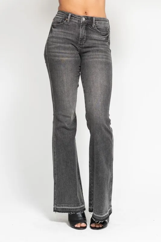 Full Size Mid Rise Tummy Control Washed Gray Release Hem Flare Jeans Plus Size, image 9
