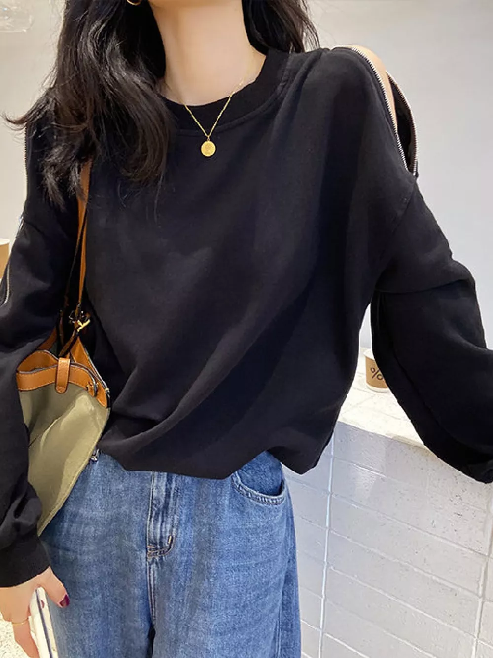 Cold-Shoulder Zipper Detail Sweatshirt, image 8