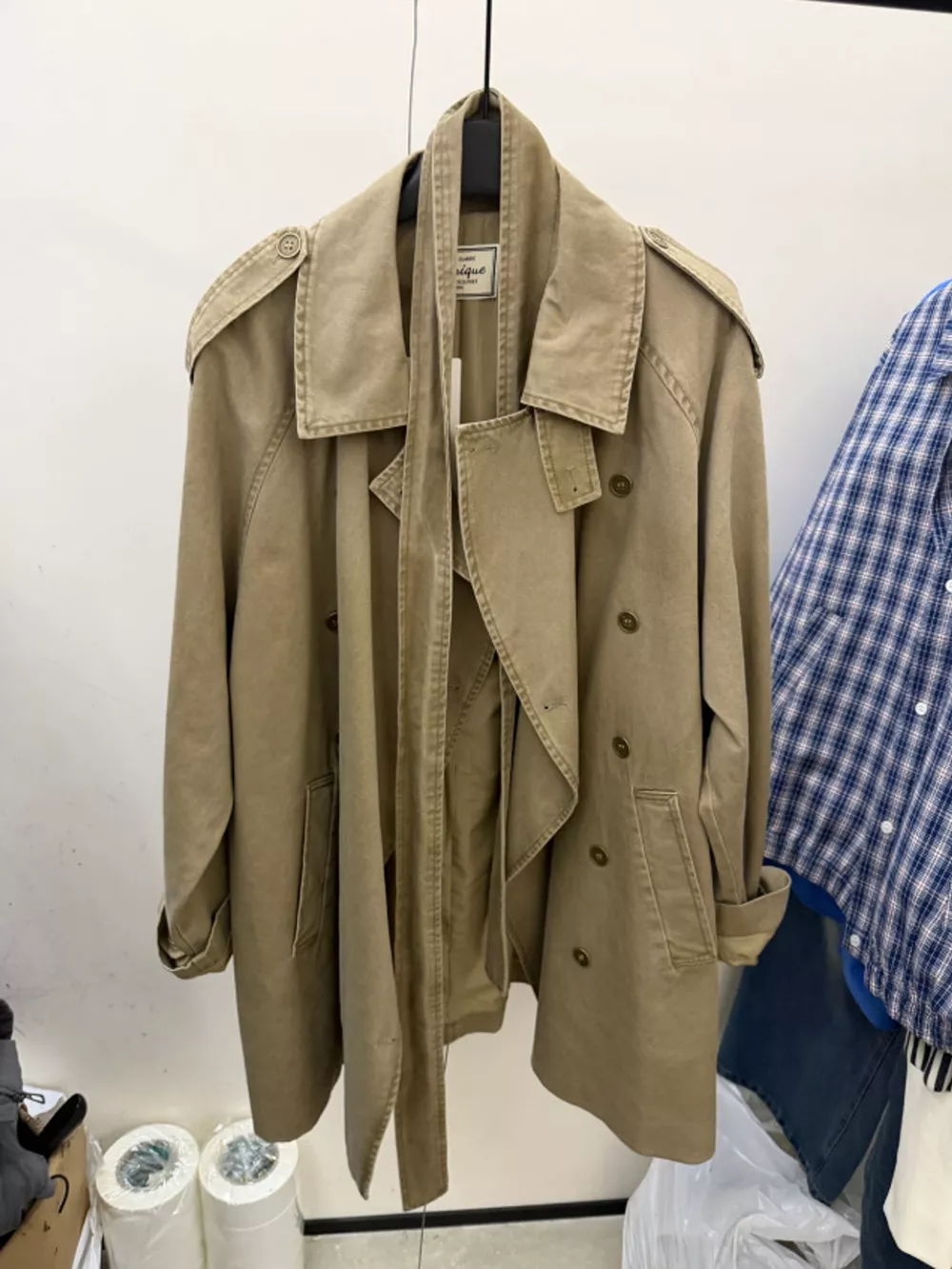 Vintage-Inspired Double-Breasted Belted Trench Outerwear, image 7