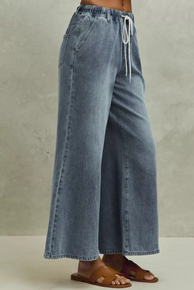 Mid Rise Elastic Waist Flare Denim Jeans, image 4