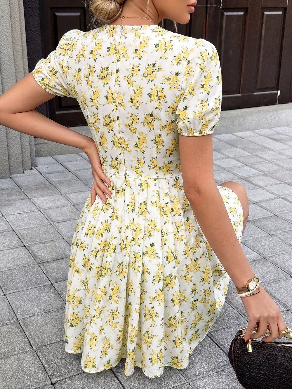 Floral Print V-Neck Puff Sleeve Mini Dress, image 4