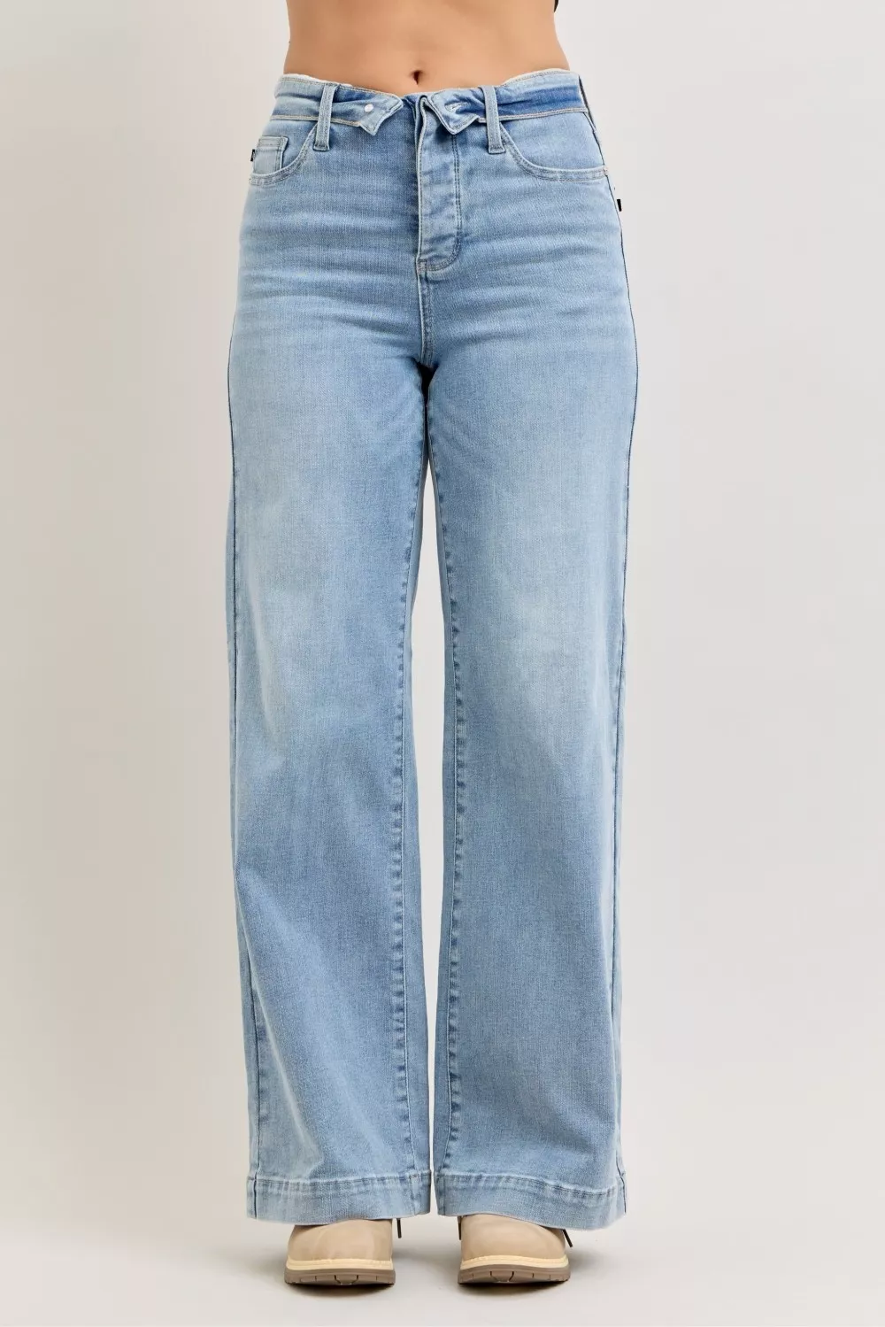 Mid Rise Retro Wide Leg Jeans with Fold-over Waistband