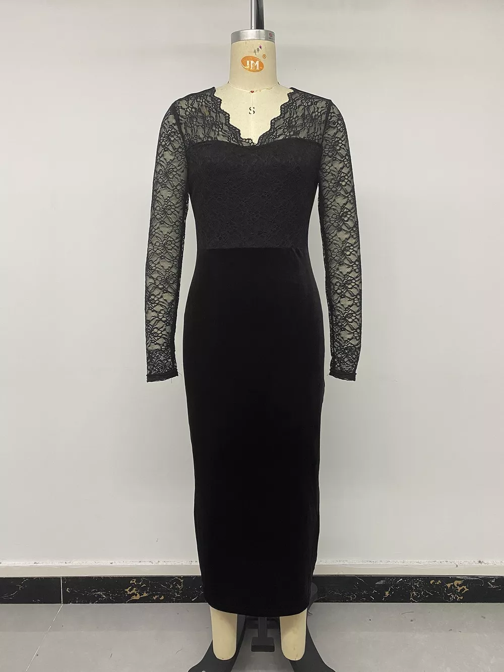 Elegant Lace and Velvet Midi Dress, image 6