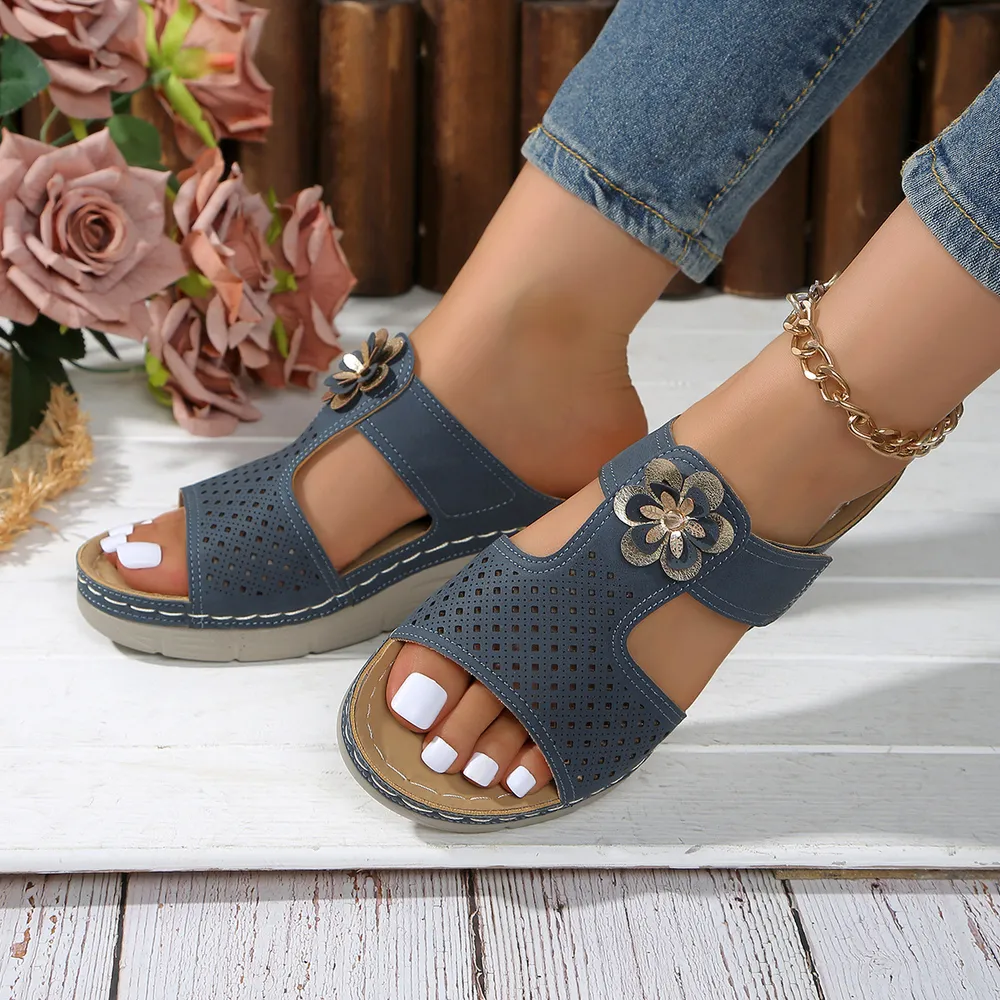 Flower Hollow-Out Wedge Sandals, image 2