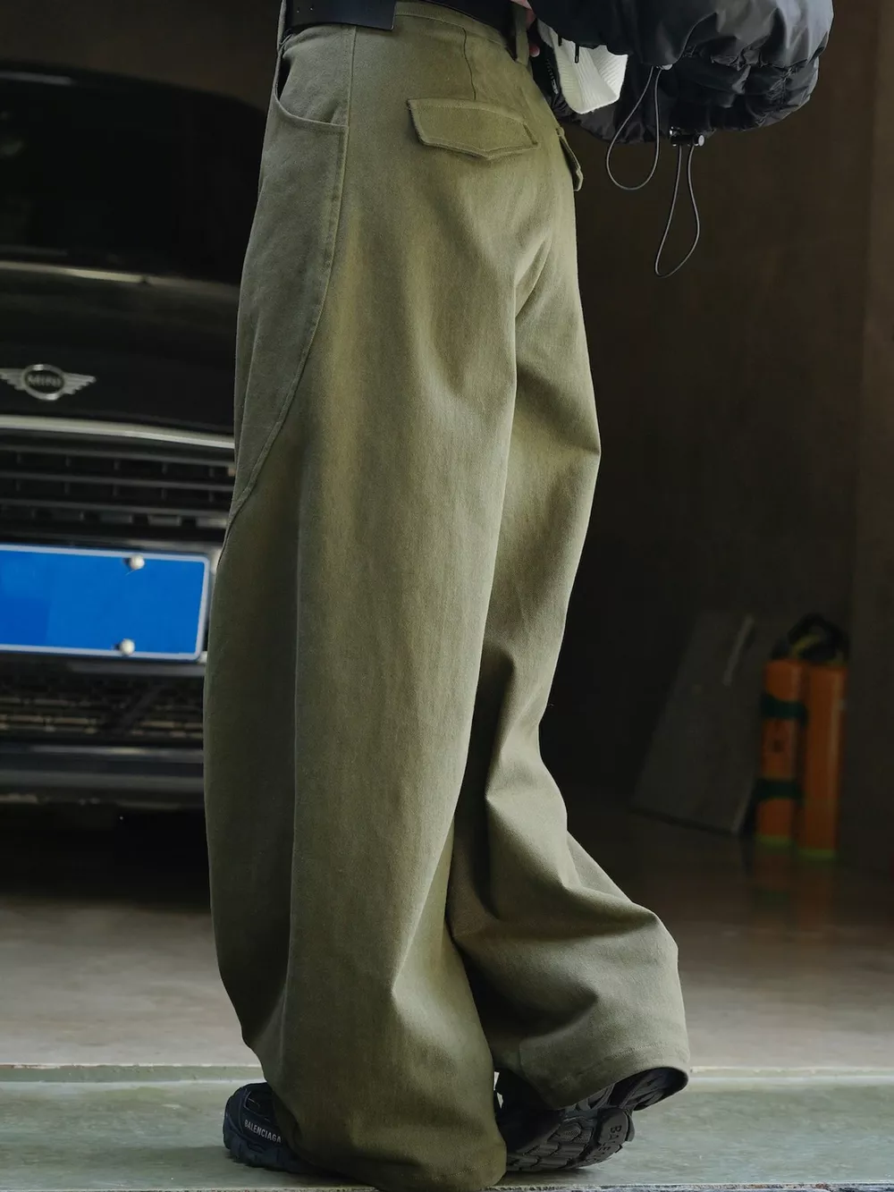 Wide-Leg Cargo Pants, image 7