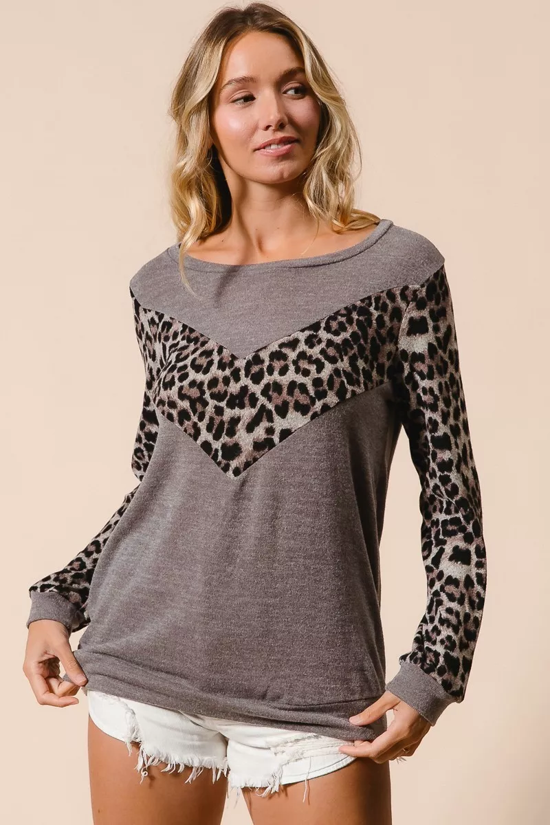 Sweater Knit Top With Leopard V Shape Block, image 3