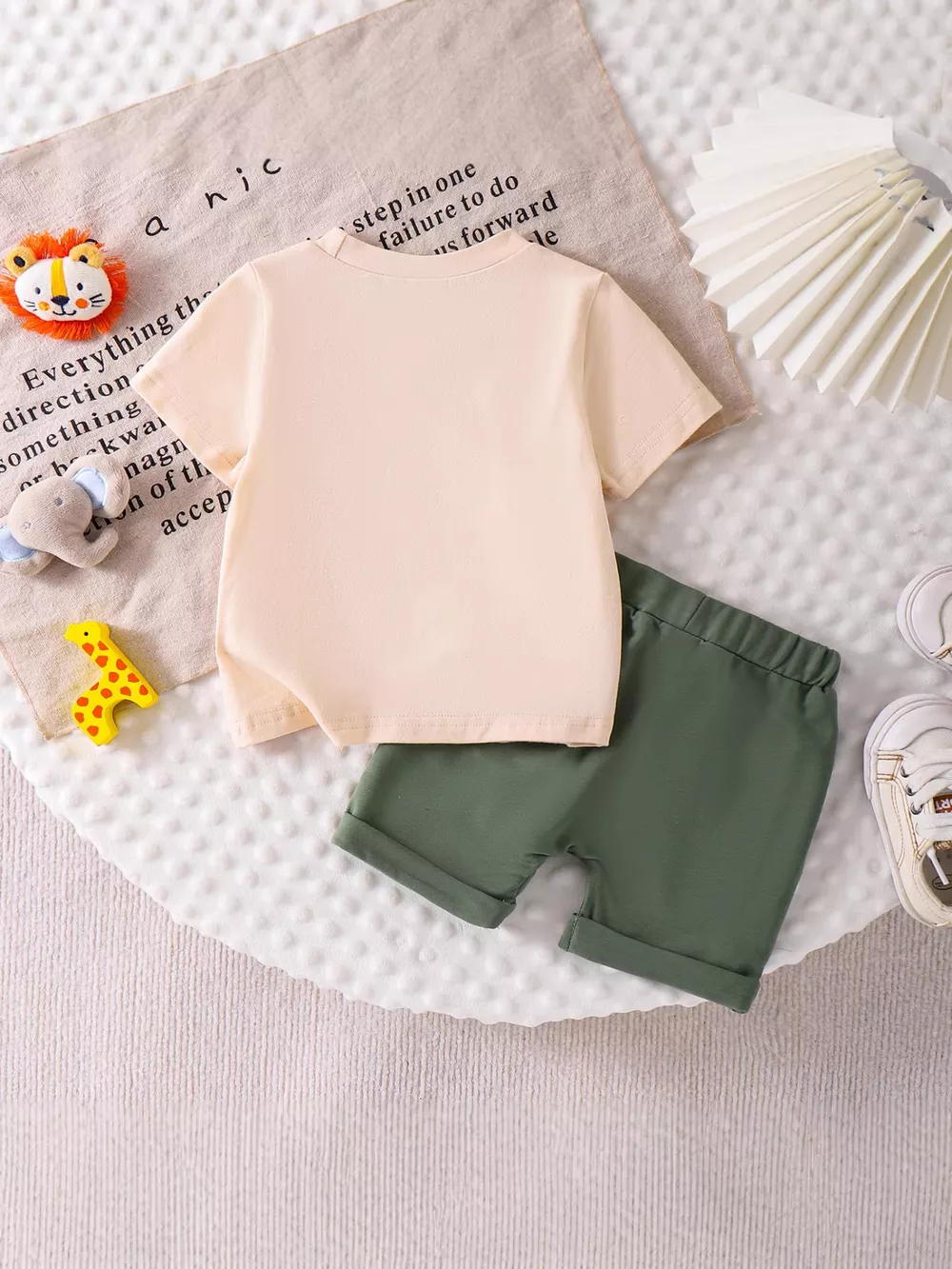 Children's Graphic Round Neck Tee and Shorts Set, image 7