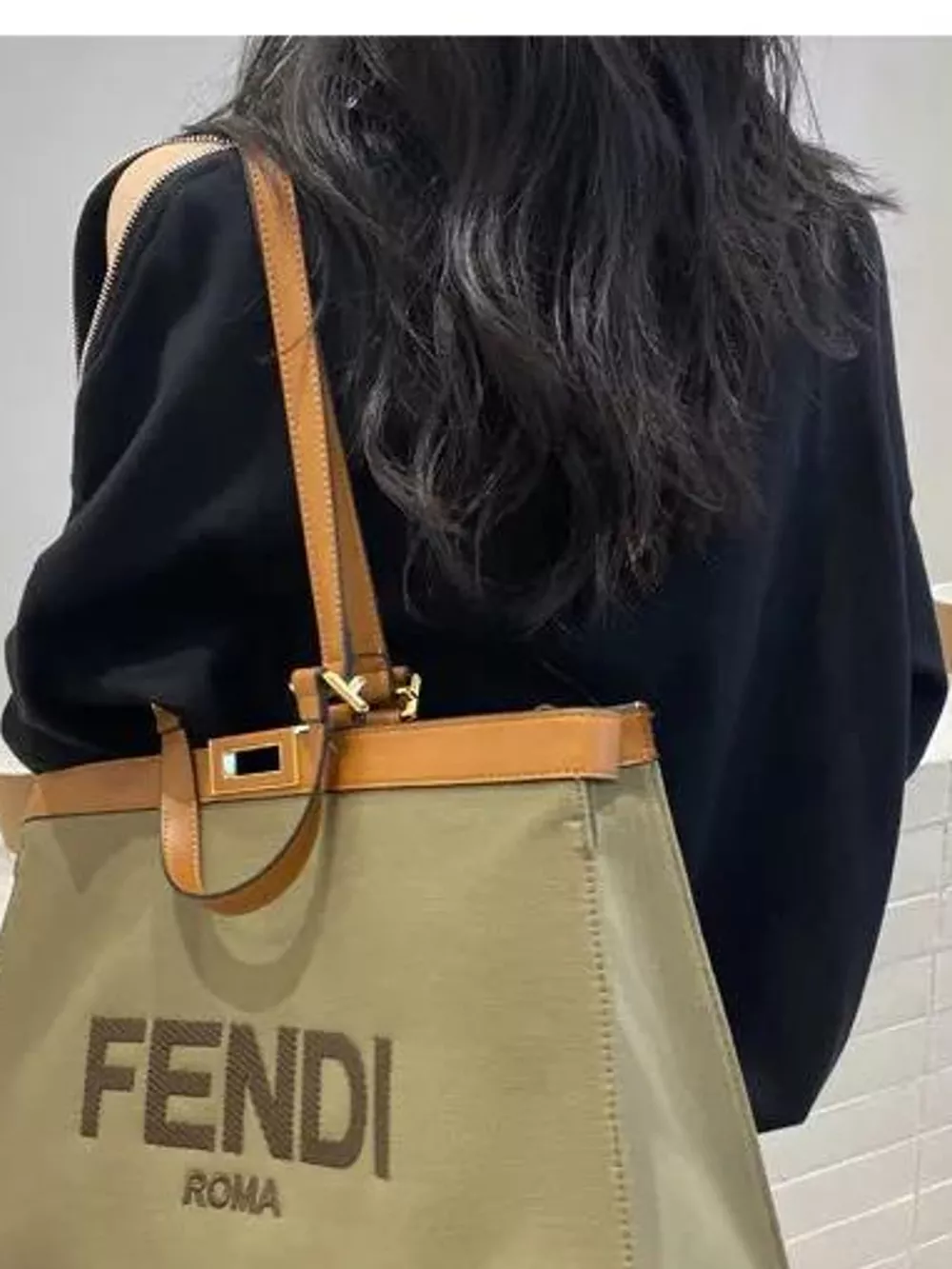 Cold-Shoulder Zipper Detail Sweatshirt, image 13
