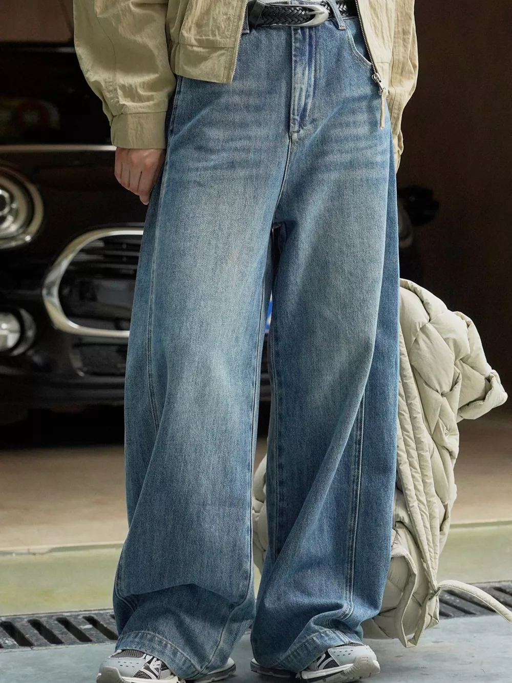 Vintage Wash High-Waisted Wide-Leg Jeans
