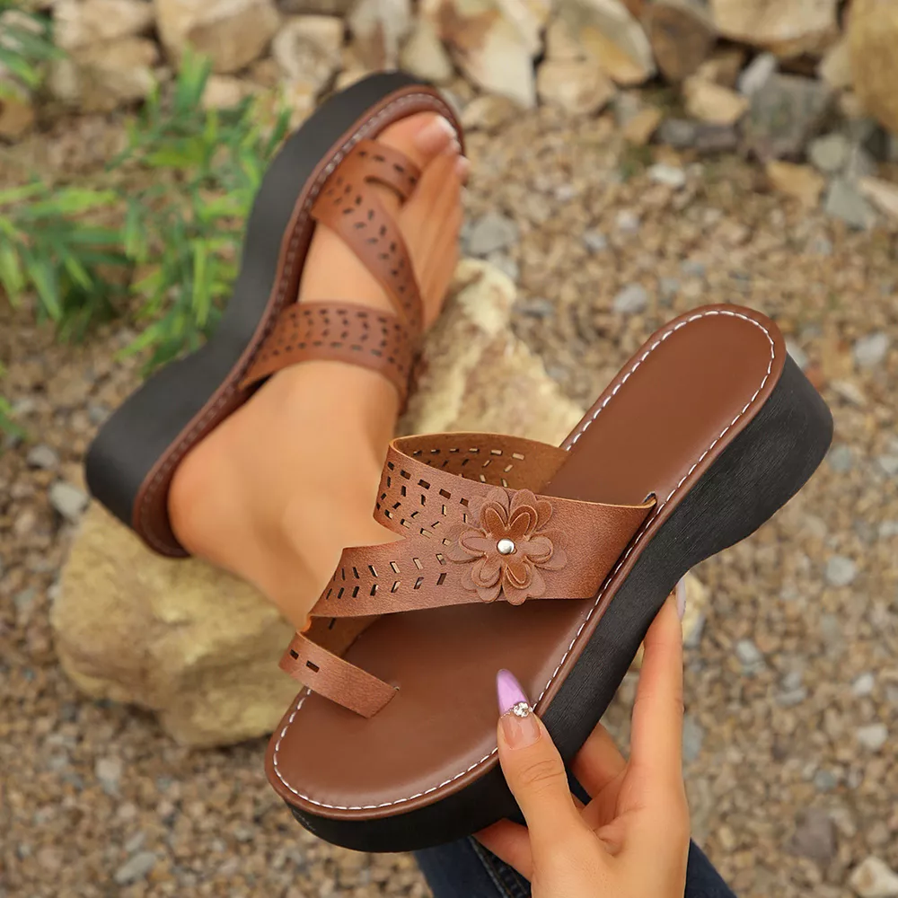Toe Loop Platform Sandals, image 4