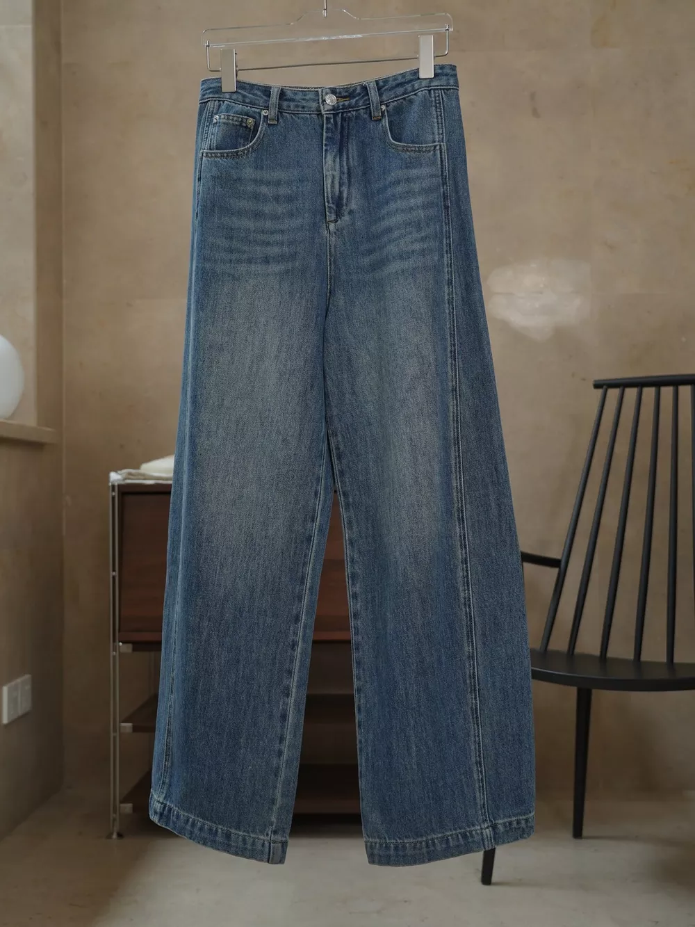 Vintage Wash High-Waisted Wide-Leg Jeans, image 4
