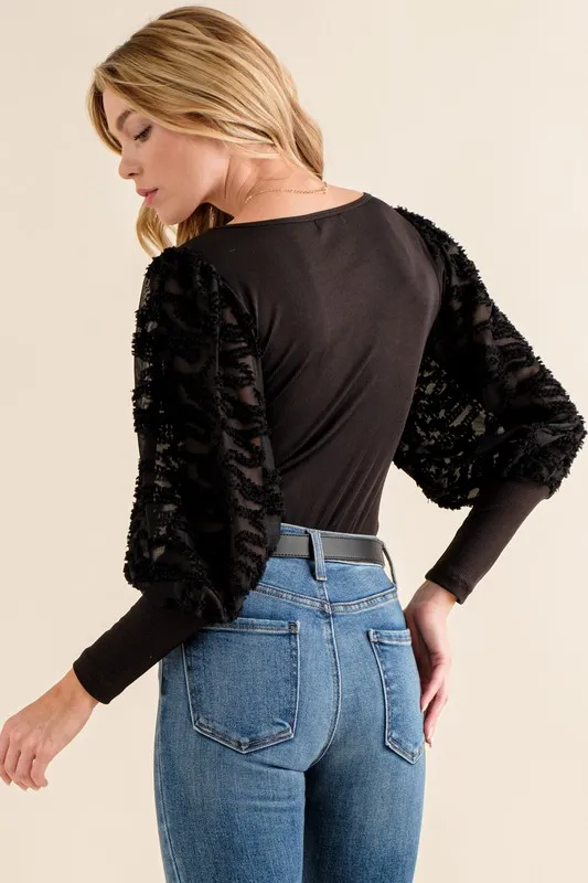 Textured Puff Sleeve Bodysuit, image 3