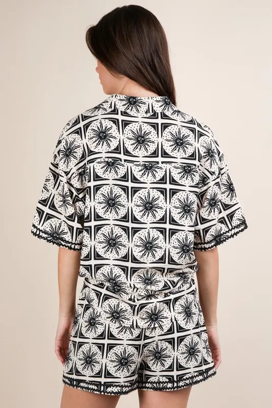 Plus Size Tropical Printed Shirt Top & Shorts Set, image 3