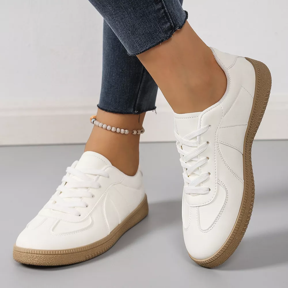 Round Toe Lace-Up Flats Sneakers