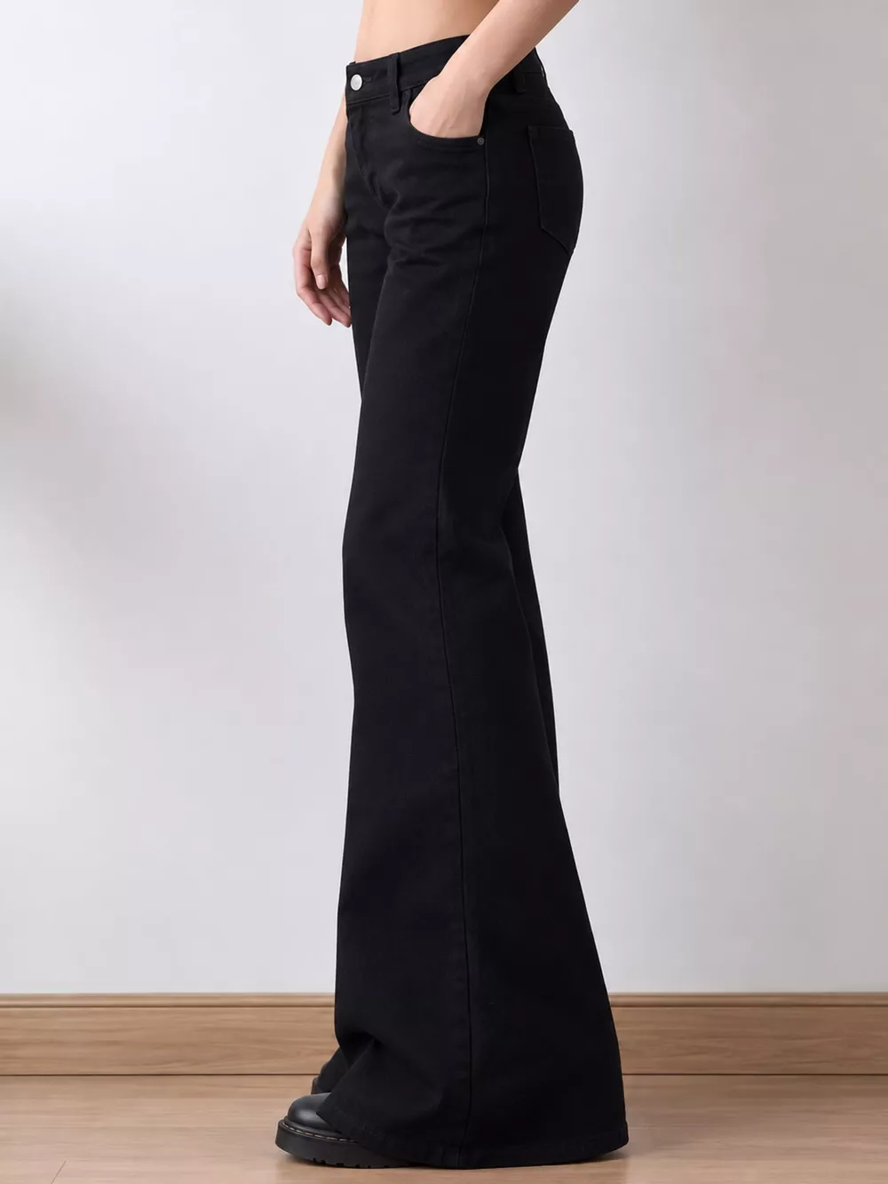 Flare Jeans with Pockets, image 2