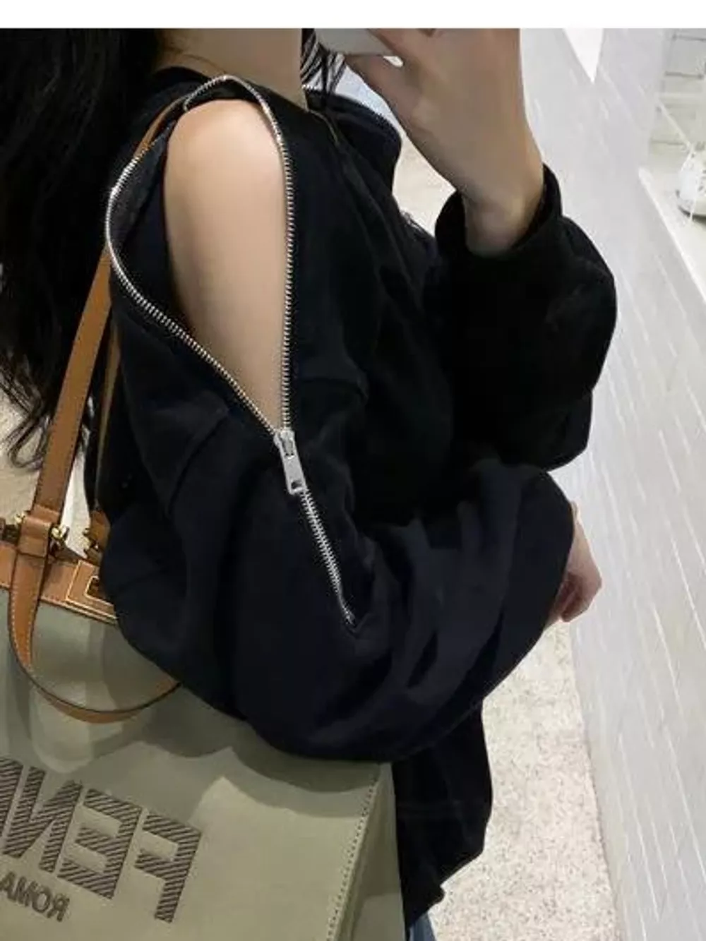 Cold-Shoulder Zipper Detail Sweatshirt, image 12
