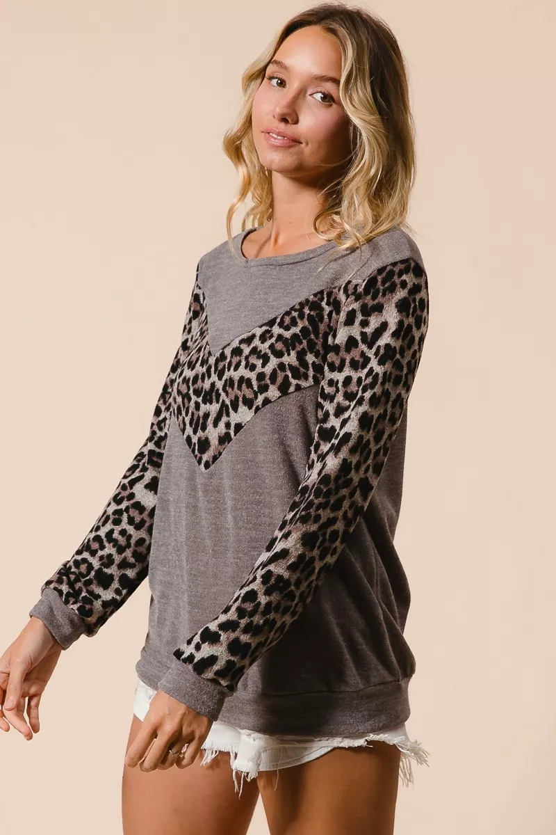 Sweater Knit Top With Leopard V Shape Block, image 9