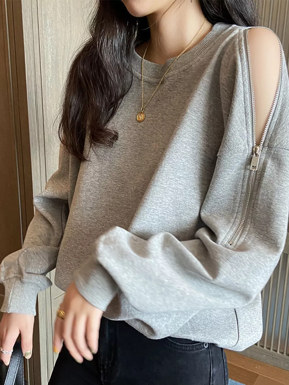 Cold-Shoulder Zipper Detail Sweatshirt, image 2