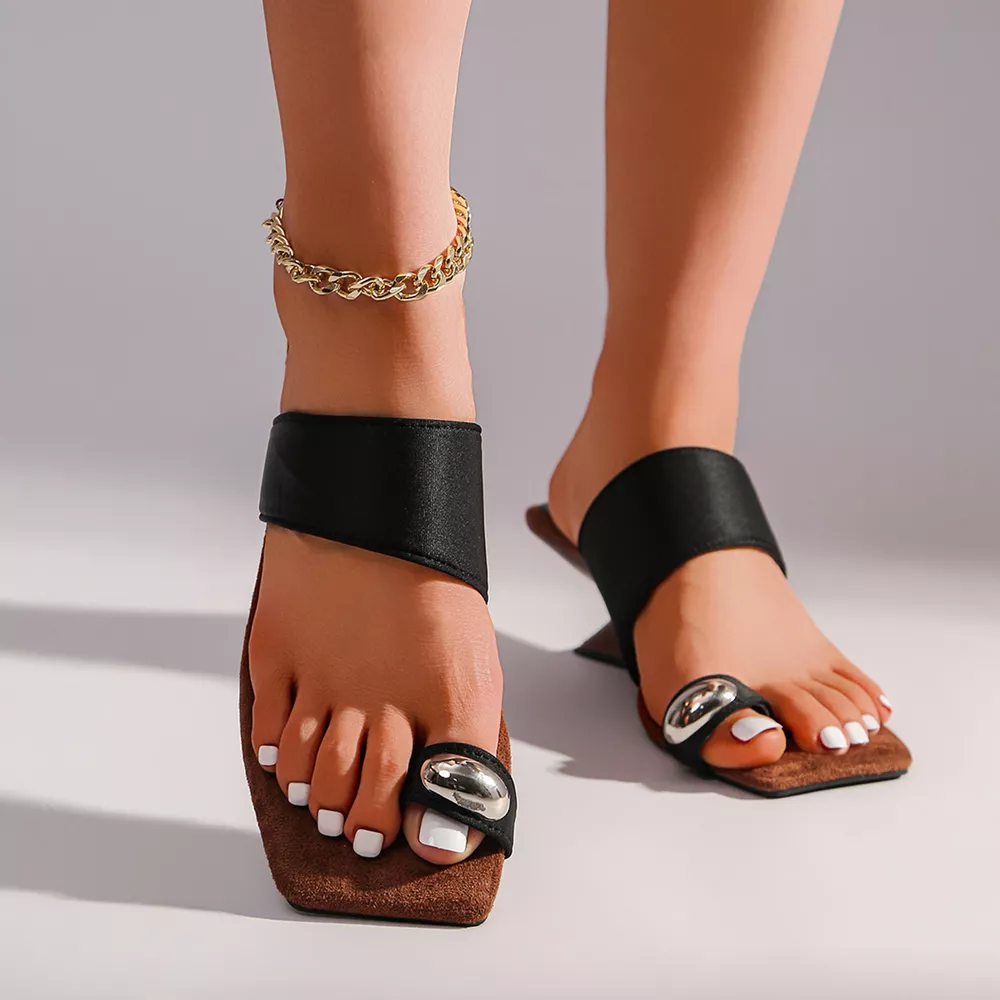 Toe Loop Block Heels Sandals, image 2