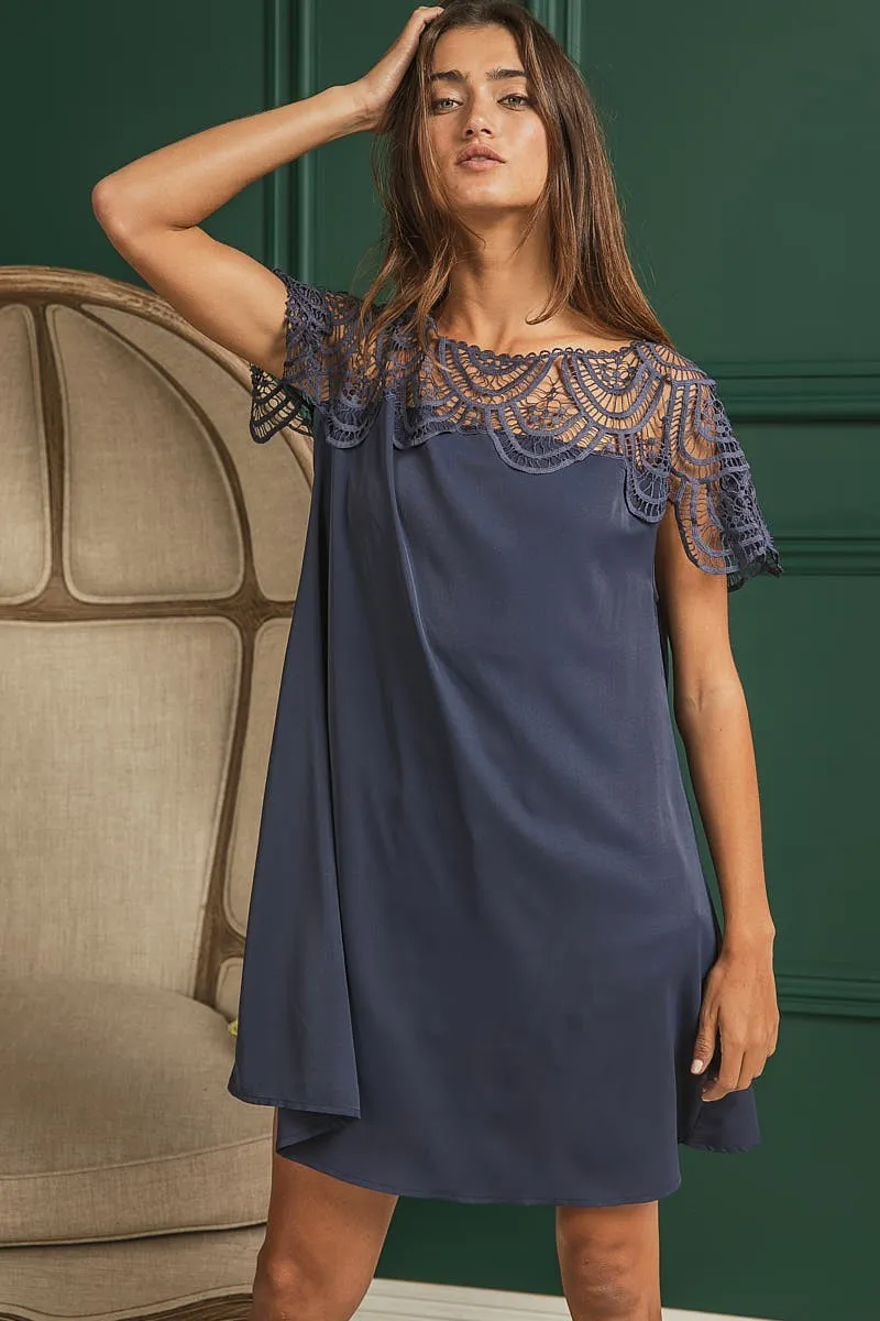 Crochet Lace Yoke Detailed Wrinkled Dress, image 3