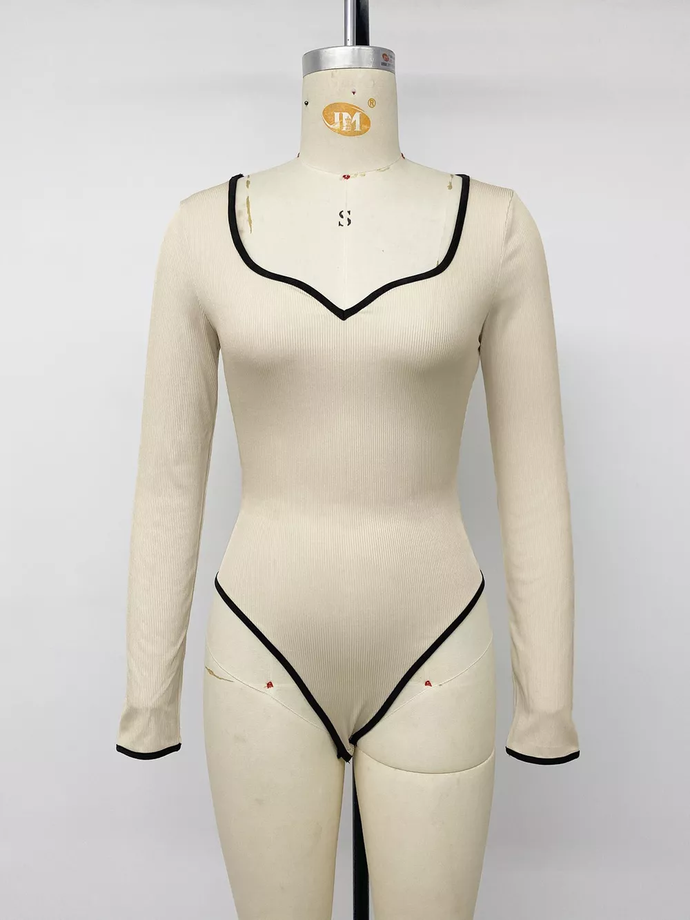 Ribbed Sweetheart Neckline Contrast Trim Long Sleeve Bodysuit, image 8